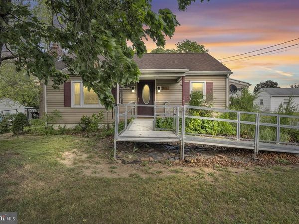 1945 SPRING ROAD, CARLISLE, PA 17013