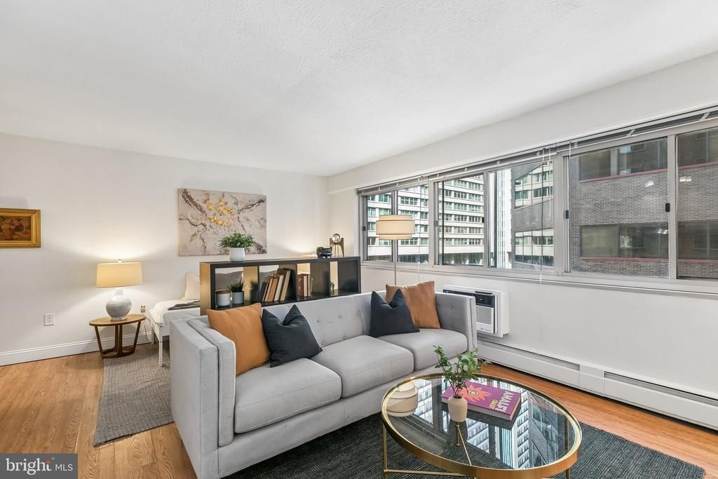 1900 John F Kennedy Boulevard, Unit 723, Philadelphia, PA 19103 Main Photo