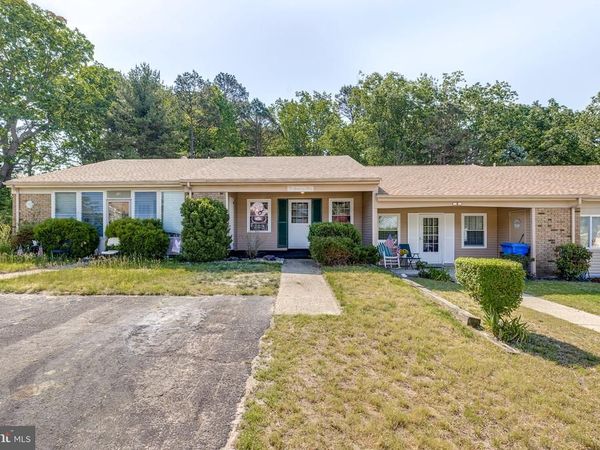 10 GRAMERCY PLACE , SOUTHAMPTON, NJ 08088