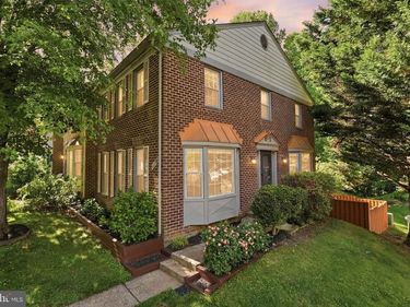 5719 CROWNLEIGH COURT, BURKE, VA 22015