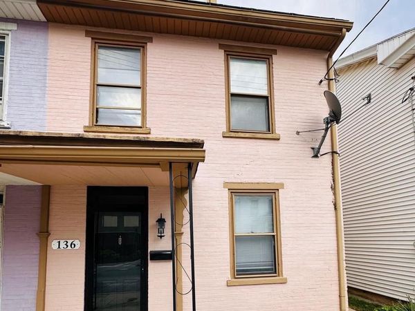 136 N RAILROAD STREET , ANNVILLE, PA 17003