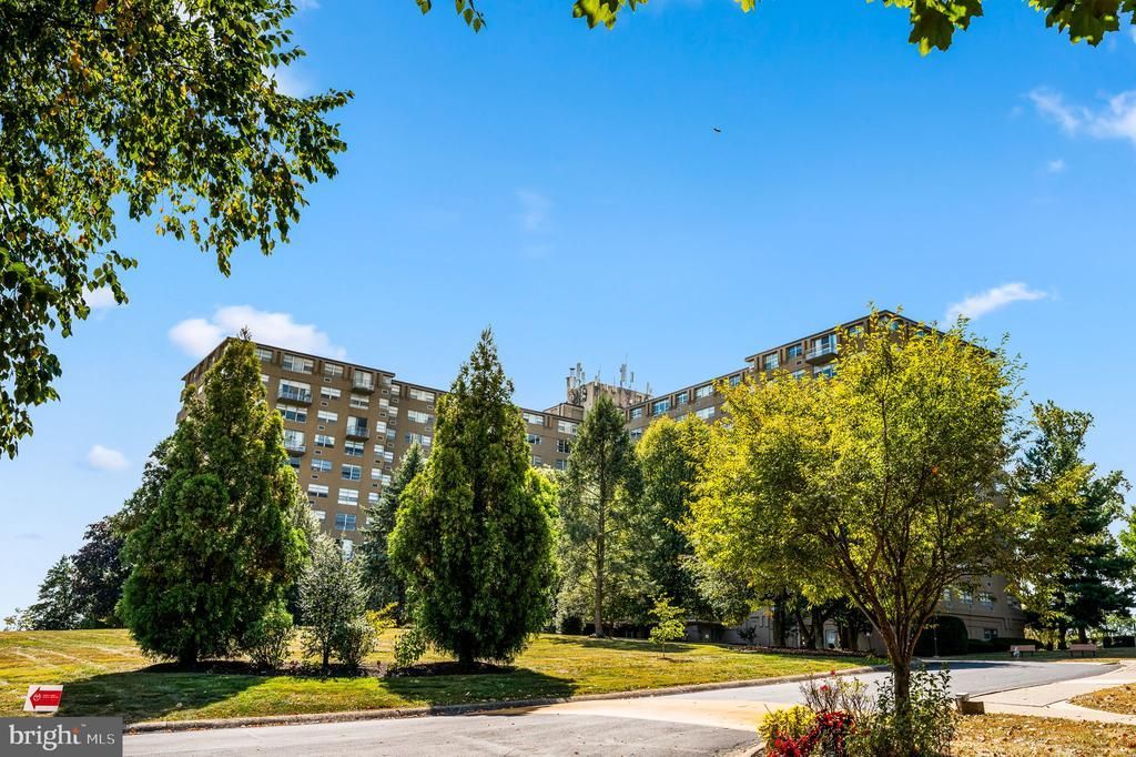 1030 E LANCASTER AVENUE, BRYN MAWR, PA 19010