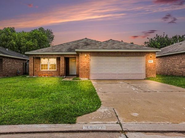 18011 Kinsale Valley Lane , Houston, TX 77060