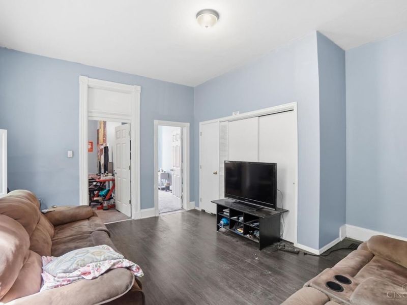 2238 Flora Street, Cincinnati, OH 45219 Photo 2