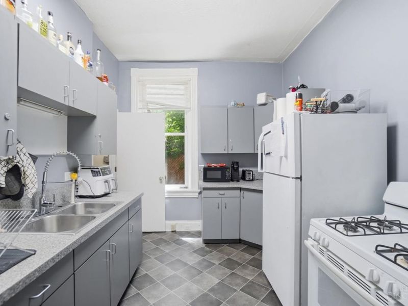 2238 Flora Street, Cincinnati, OH 45219 Photo 7