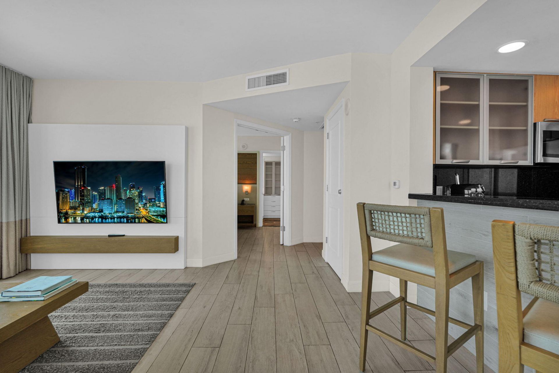 505 N Fort Lauderdale Beach Boulevard, Unit 2018, Fort Lauderdale, FL 33304 Photo