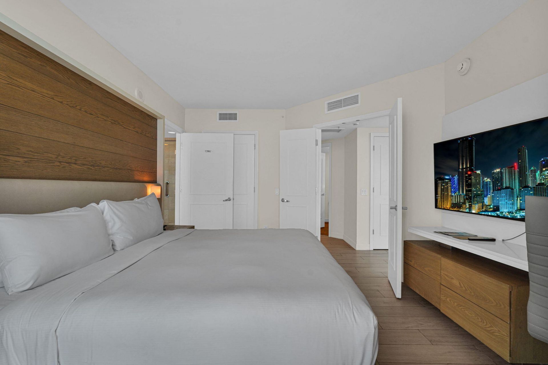 505 N Fort Lauderdale Beach Boulevard, Unit 2018, Fort Lauderdale, FL 33304 Photo