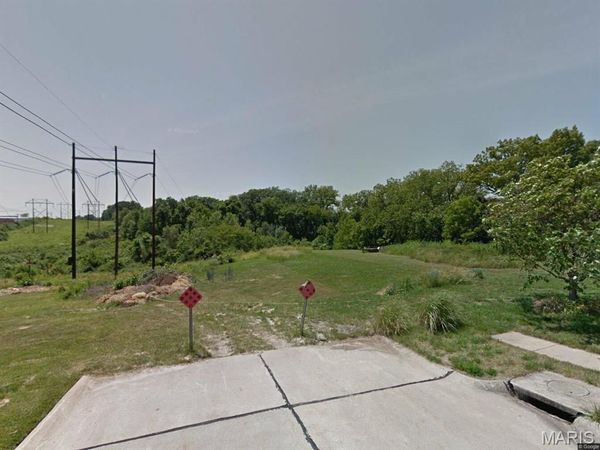11143 Yuma Place , St Louis, MO 63123