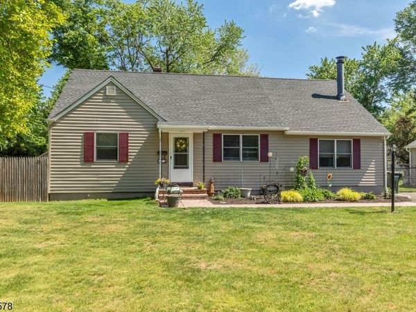 1 Edgar Ave, Green Brook, NJ 08812