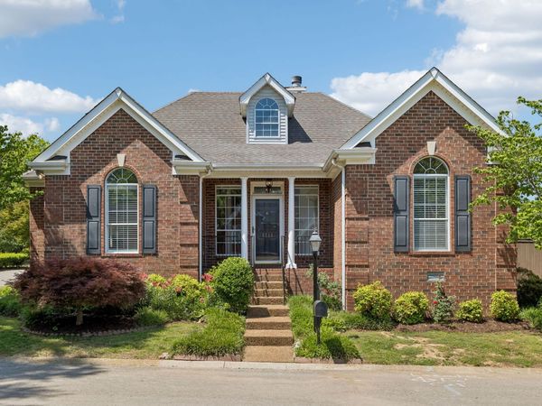 1712 Fieldcrest Cir, Franklin, TN 37064