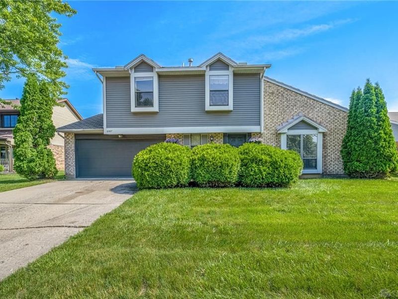 6587 Charlesgate Road, Huber Heights, OH 45424 Photo 1