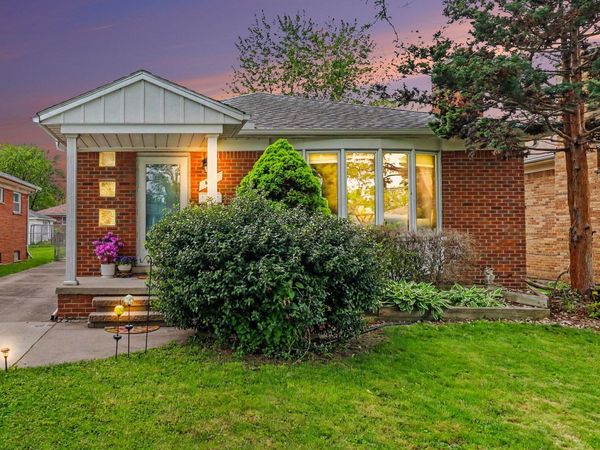 4114 Mckinley Street, Dearborn Heights, MI 48125