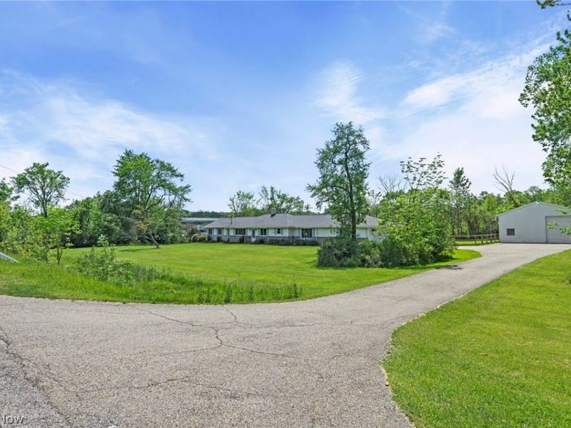 19740 Benbow Road, Strongsville, OH 44136 Photo 5