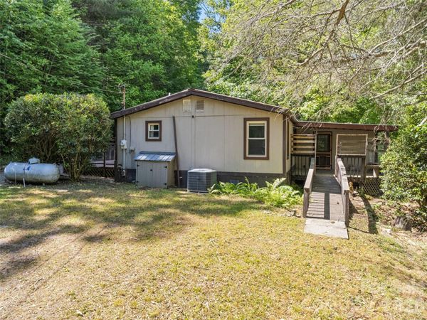 102 Serenity Lane , Clyde, NC 28721