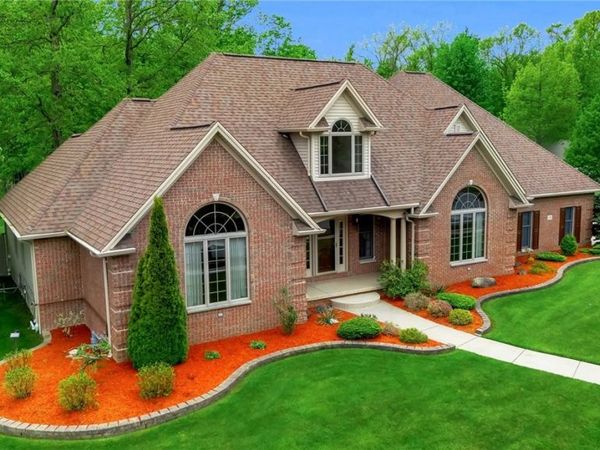 1230 Bowen Drive W, North Tonawanda, NY 14120