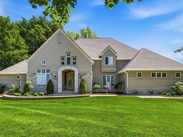 8432 Tartan Fields Drive, Dublin, OH 43017