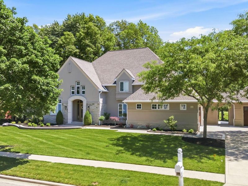 8432 Tartan Fields Drive , Dublin, OH 43017 Photo 4