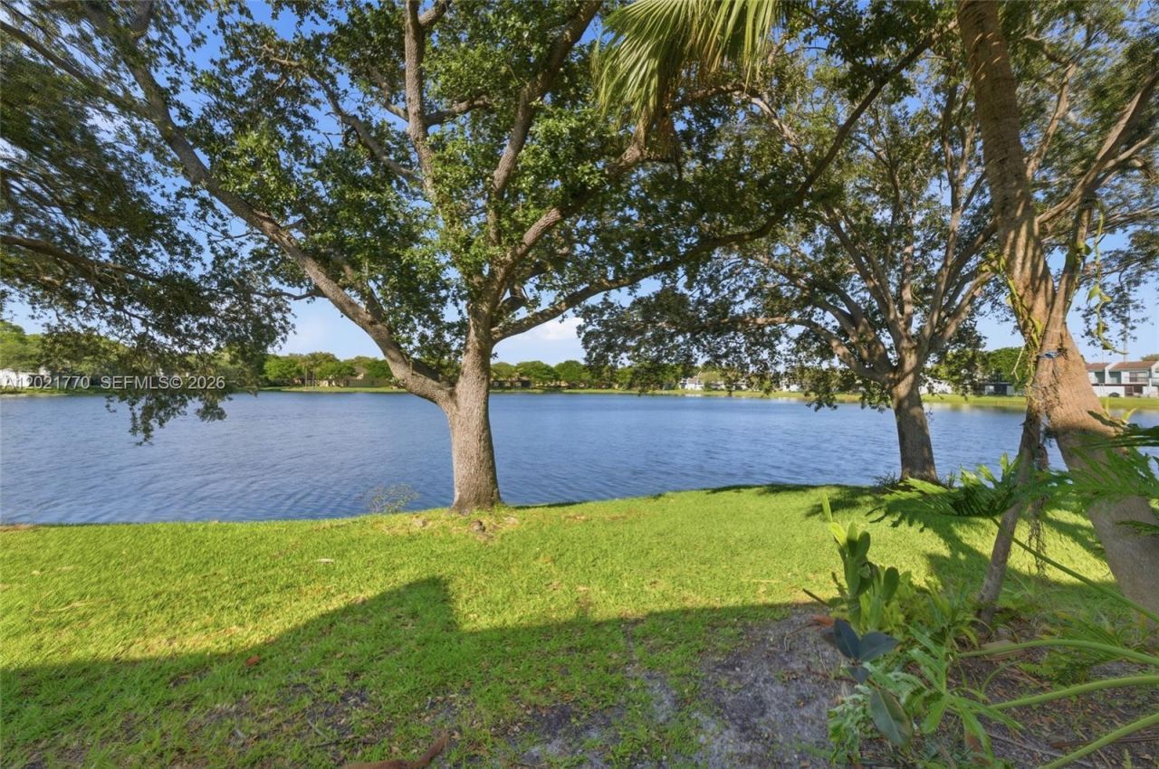 1257 NW 98th Ter, Unit 154, Pembroke Pines, FL 33024 Photo