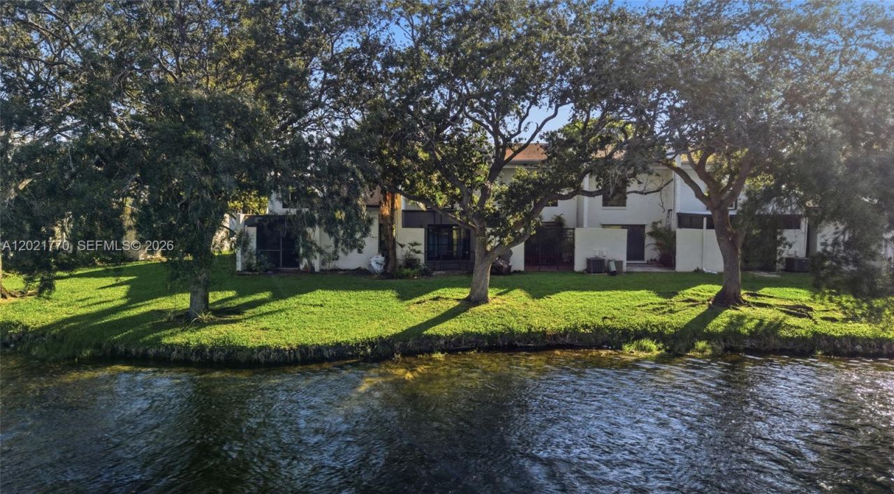 1257 NW 98th Ter, Unit 154, Pembroke Pines, FL 33024 Photo