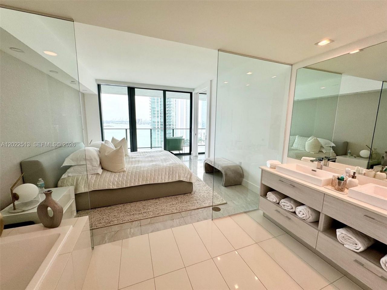 650 NE 32nd St , Unit 1901, Miami, FL 33137 Photo