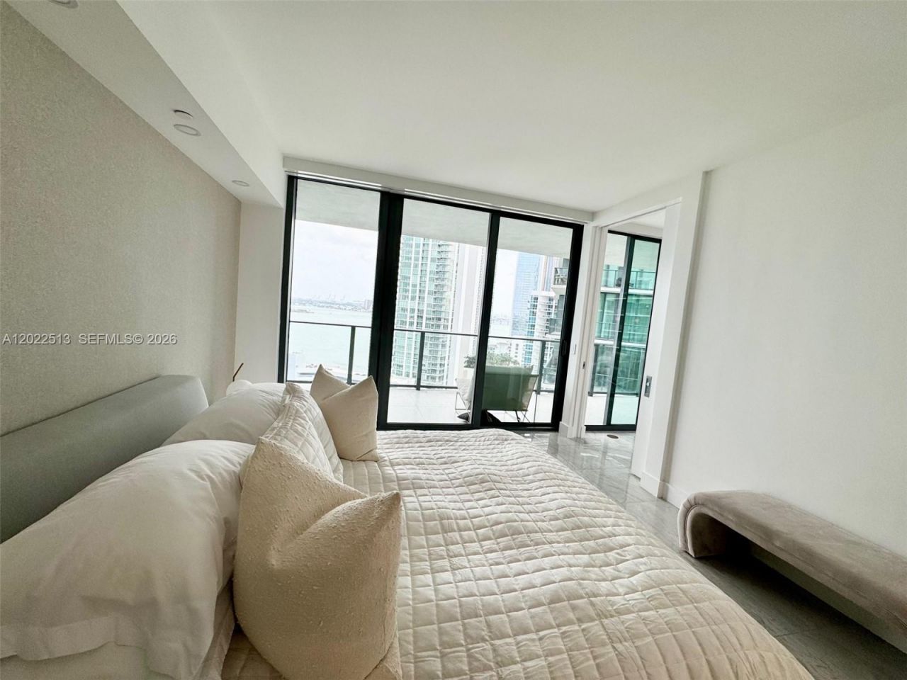 650 NE 32nd St , Unit 1901, Miami, FL 33137 Photo