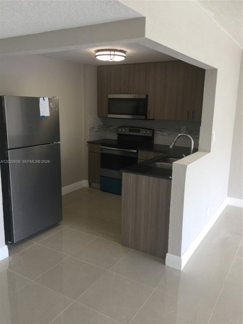 9143 SW 77th Ave , Unit B306, Miami, FL 33156 Photo