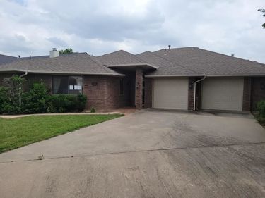 636 NW Waterford, Lawton, OK 73505