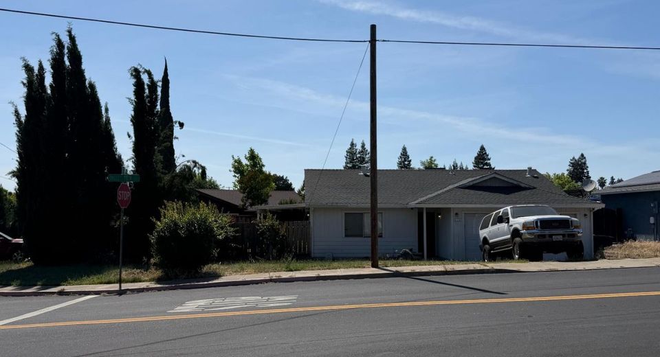 414 Valley View Dr, Oakdale, CA 95361 Photo