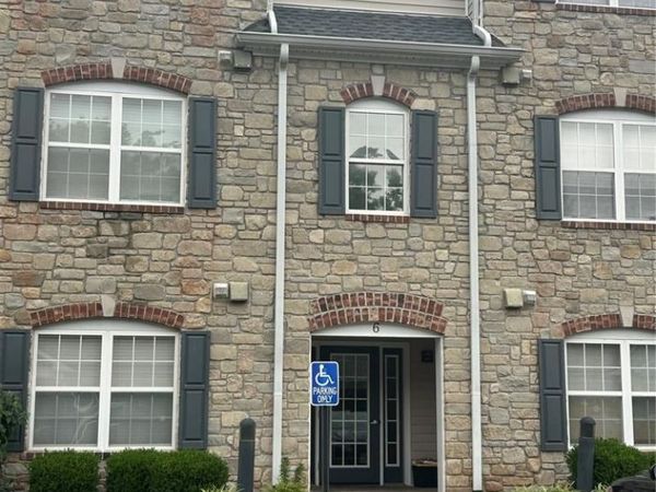 6 Monarch Trace Court, Unit 204, Chesterfield, MO 63017
