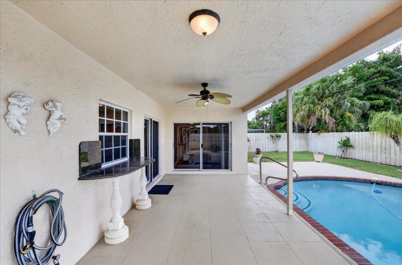 7 Tam O Shanter Lane, Boca Raton, FL 33431 Photo
