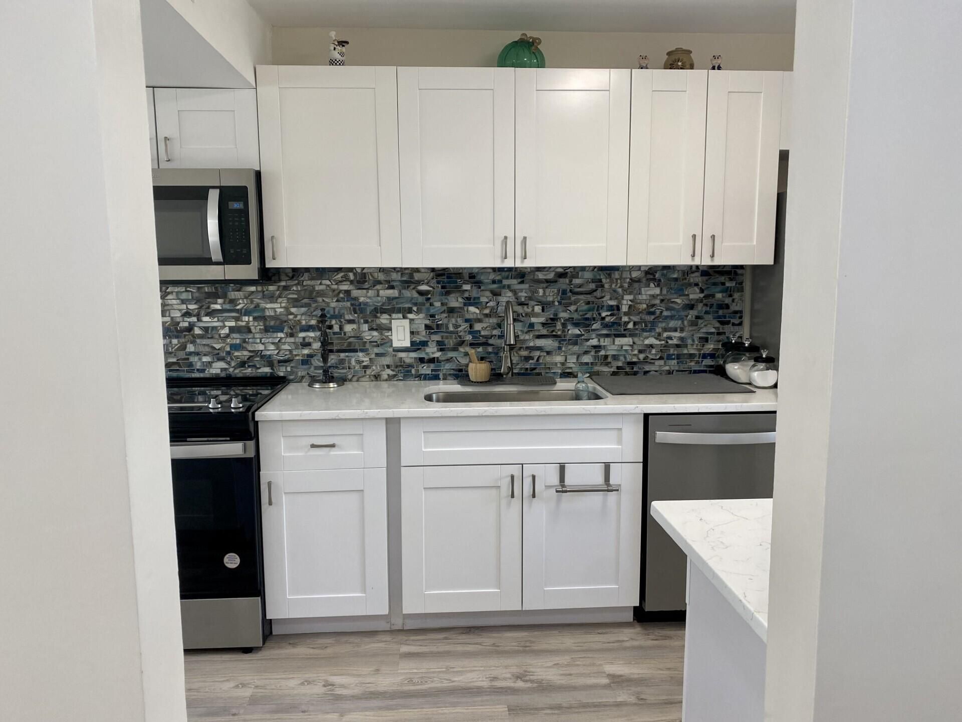 4501 Fountains Drive S, Unit 106, Lake Worth, FL 33467 Photo