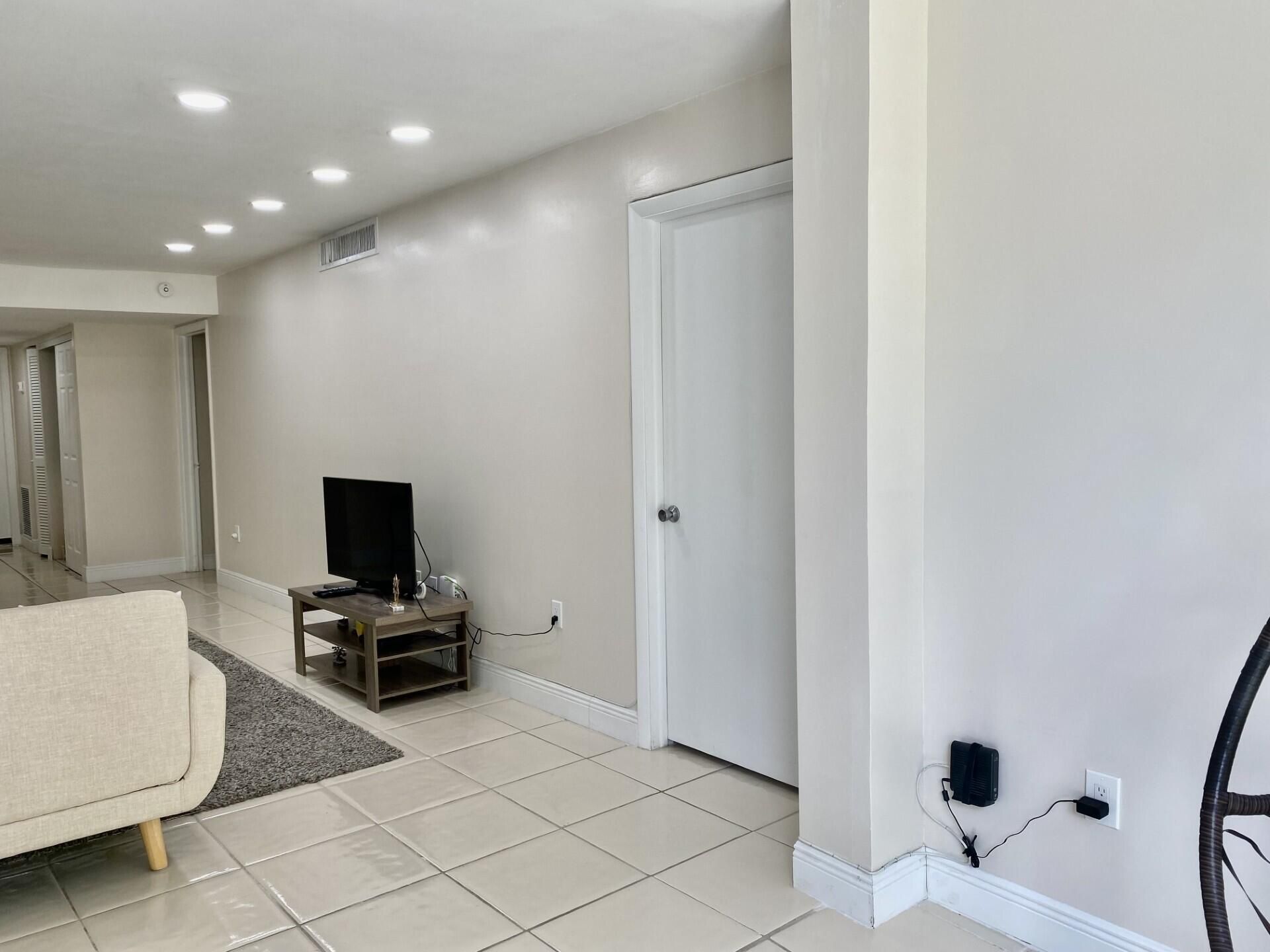 4501 Fountains Drive S, Unit 106, Lake Worth, FL 33467 Photo