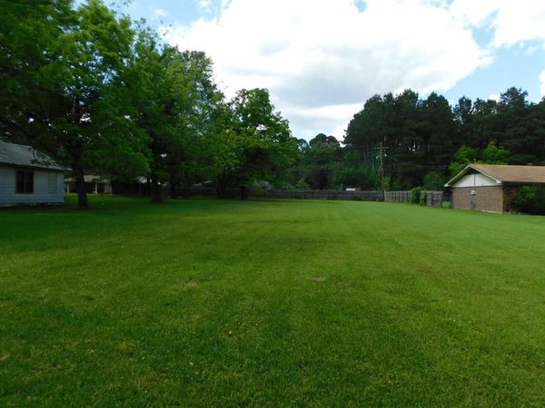 810 Baker Street , Springhill, LA 71075