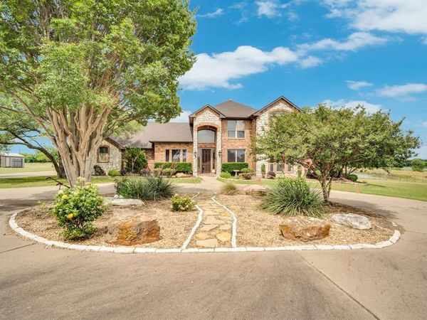241 Cody Road, Ennis, TX 75119