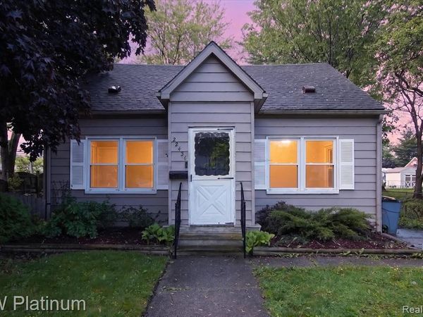 22436 Doremus Street, St. Clair Shores, MI 48080