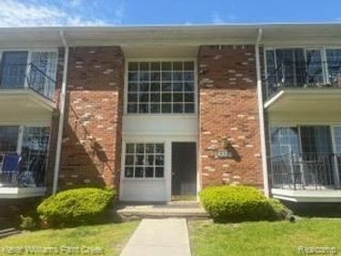 433 Fox Hills Drive S, Bloomfield Hills, MI 48304