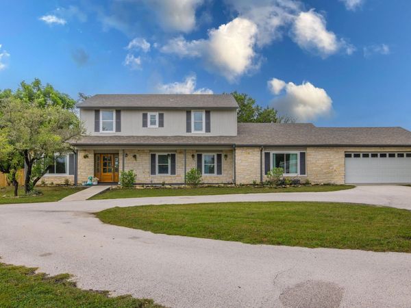 411 Carriage Oaks DR, Liberty Hill, TX 78642