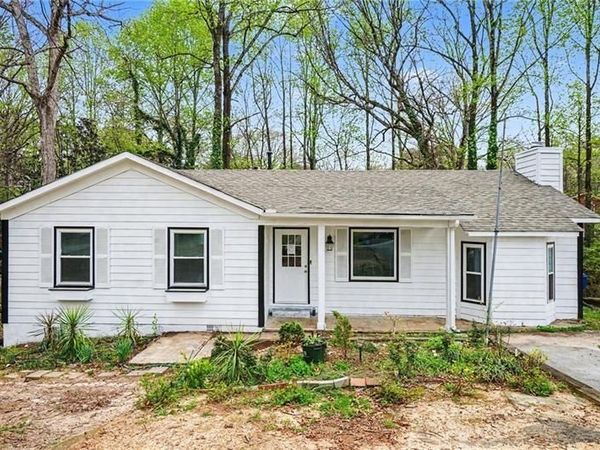 400 Hemlock Dr. , Lawrenceville, GA 30046