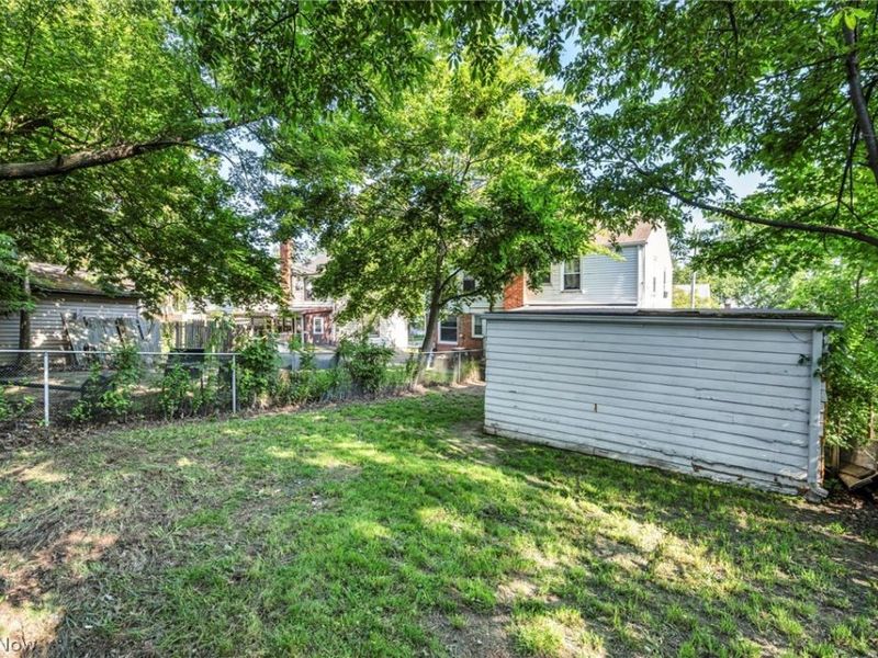14225 Rainbow Avenue, Cleveland, OH 44111 Photo 3