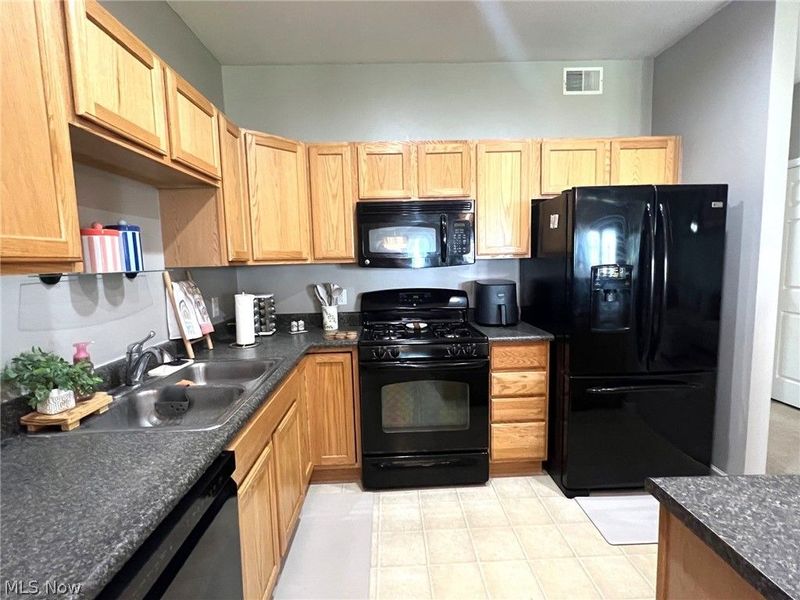 108 Yellowstone Court, Berea, OH 44017 Photo 16