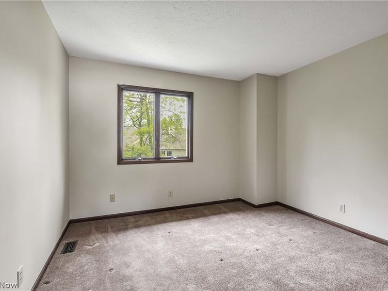 16831 Orchard Grove Drive, Unit 12B, Middleburg Heights, OH 44130 Photo 25