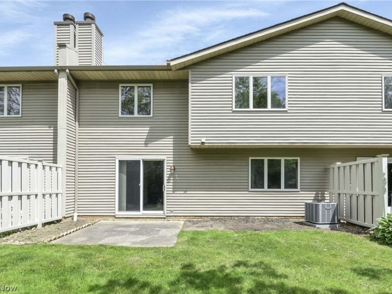16831 Orchard Grove Drive, Unit 12B, Middleburg Heights, OH 44130 Photo 6