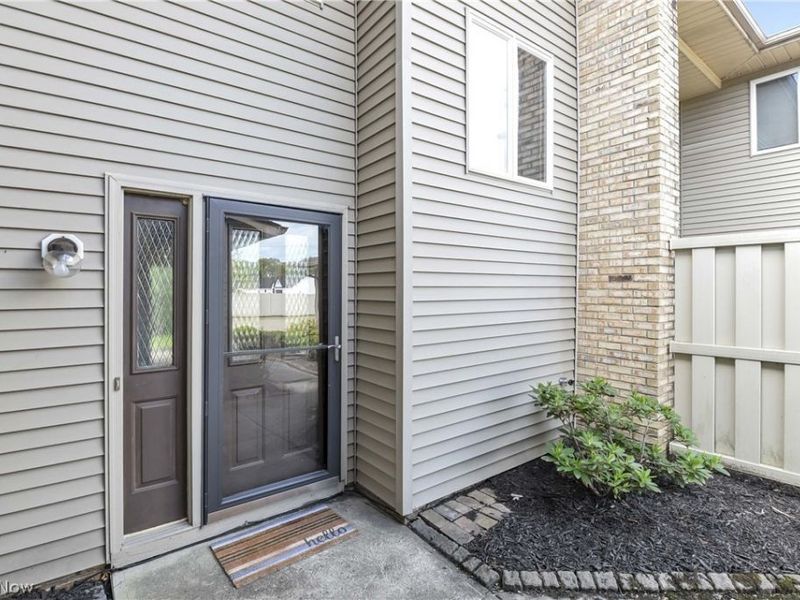 16831 Orchard Grove Drive, Unit 12B, Middleburg Heights, OH 44130 Photo 7