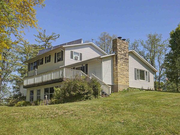 17380 Corbett, MOUNT CARROLL, IL 11675