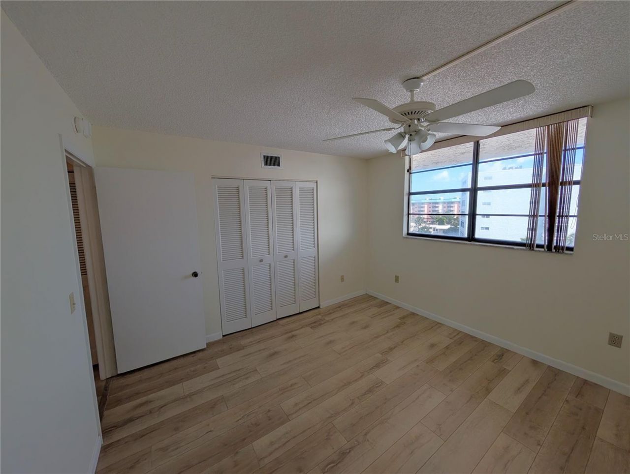 18304 Gulf Boulevard, Unit 406, Redington Shores, FL 33708 Photo