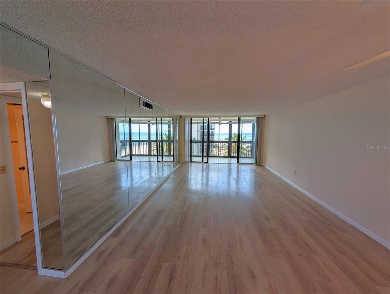 18304 Gulf Boulevard, Unit 406, Redington Shores, FL 33708 Photo