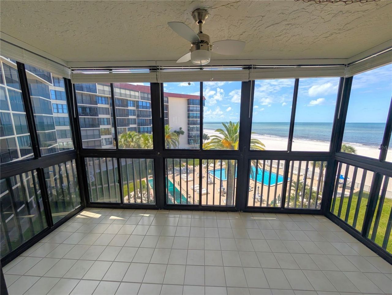 18304 Gulf Boulevard, Unit 406, Redington Shores, FL 33708 Photo