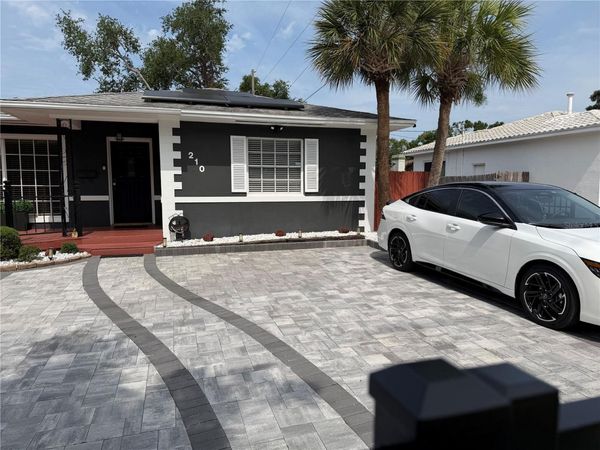 210 49TH STREET N, ST PETERSBURG, FL 33710