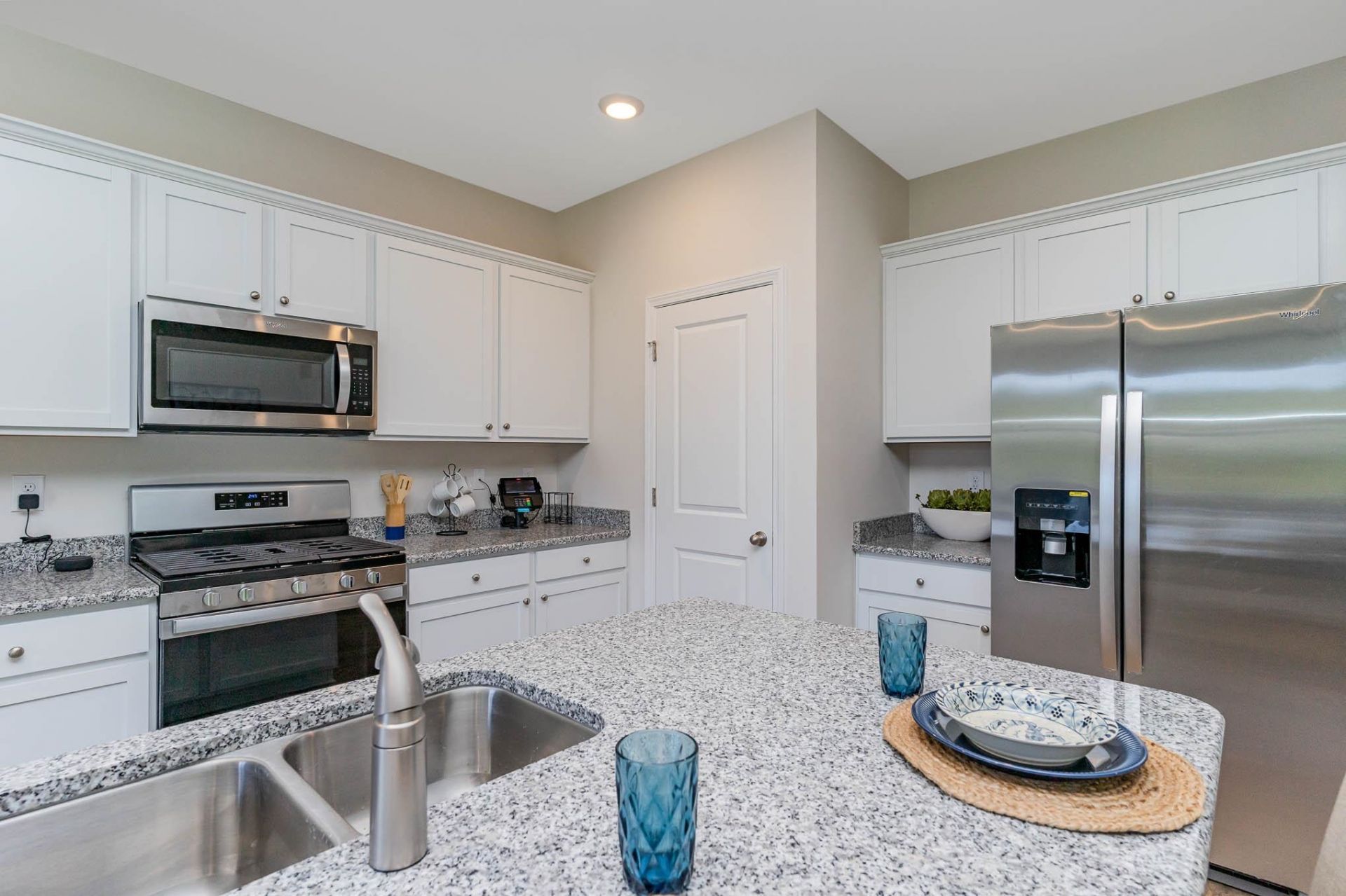 1024 Bear Bone Dr  Photo 6