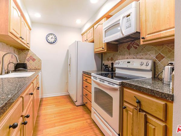 8105 Raintree Circle, Culver City, CA 90230
